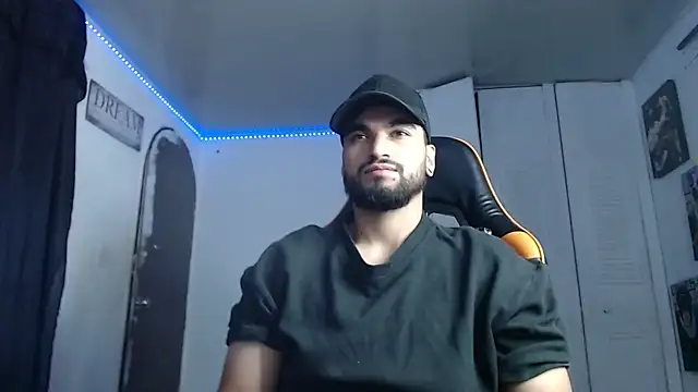 Snapshot of Chrys_harris77 chatting on October 4, 11:14 pm Chrys harris77 online show from October 4, 11:14 pm