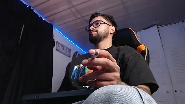 Snapshot of Chrys_harris77 chatting on October 14, 9:48 pm Chrys harris77 online show from October 14, 9:48 pm