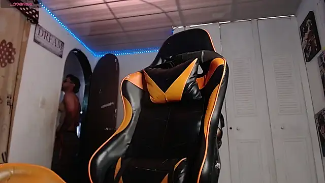 Snapshot of Chrys_harris77 chatting on November 21, 4:27 pm Chrys harris77 online show from November 21, 4:27 pm