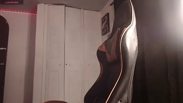 Snapshot of Chrys_harris77 chatting on November 28, 1:52 am Chrys harris77 online show from November 28, 1:52 am