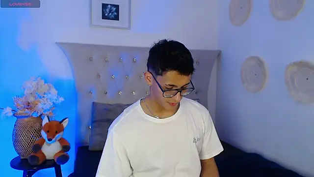 Snapshot of SalvadorFit chatting on October 3, 8:50 pm SalvadorFit online show from October 3, 8:50 pm