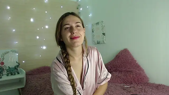 Snapshot of kat_desiree chatting on October 19, 11:33 am kat desiree online show from October 19, 11:33 am