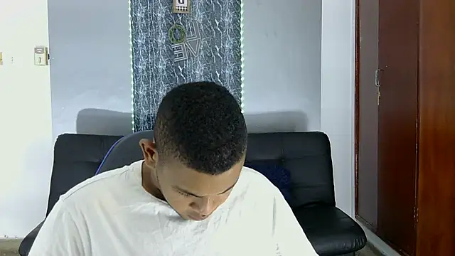 Snapshot of Dios_es_amor1006 chatting on October 1, 5:35 am Dios es amor1006 online show from October 1, 5:35 am