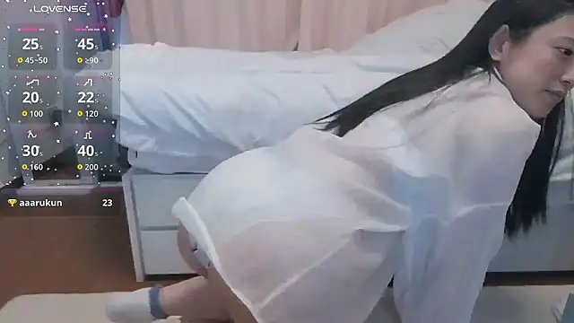 Snapshot of Mei_mei357 chatting on January 9, 3:09 am Mei mei357 online show from January 9, 3:09 am