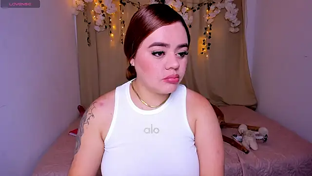 isabella arias2 online show from April 21, 12:56 am