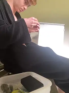 Snapshot of Randy9222 chatting on October 11, 10:03 am Randy9222 online show from October 11, 10:03 am