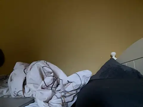 Snapshot of Randy9222 chatting on October 16, 3:46 pm Randy9222 online show from October 16, 3:46 pm