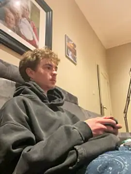 Snapshot of Randy9222 chatting on January 17, 4:43 pm Randy9222 online show from January 17, 4:43 pm