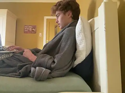 Snapshot of Randy9222 chatting on February 6, 9:34 am Randy9222 online show from February 6, 9:34 am