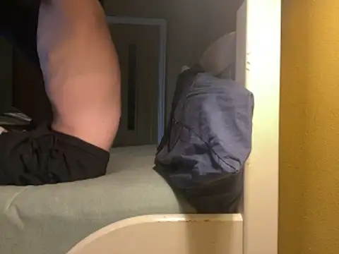 Snapshot of Randy9222 chatting on February 14, 8:22 am Randy9222 online show from February 14, 8:22 am