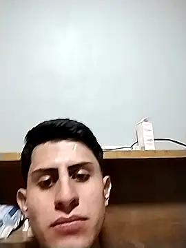 Snapshot of MANU10R27 chatting on September 17, 7:32 am MANU10R27 online show from September 17, 7:32 am