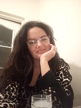 Snapshot of ValeriaLove43211 chatting on October 2, 6:37 pm ValeriaLove43211 online show from October 2, 6:37 pm