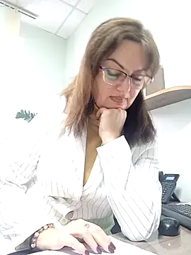 Snapshot of ValeriaLove43211 chatting on November 14, 12:37 pm ValeriaLove43211 online show from November 14, 12:37 pm