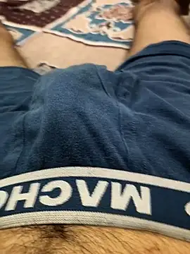 Snapshot of king_boy070 chatting on October 31, 6:47 am king boy070 online show from October 31, 6:47 am