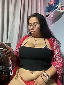 Snapshot of Rouus14 chatting on February 15, 10:14 am Rouus14 online show from February 15, 10:14 am