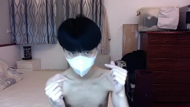 Snapshot of kai101010 chatting on October 15, 5:24 pm kai101010 online show from October 15, 5:24 pm