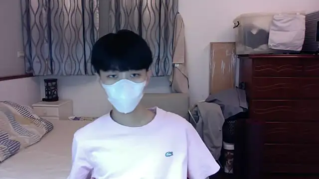 Snapshot of kai101010 chatting on October 16, 4:19 pm kai101010 online show from October 16, 4:19 pm