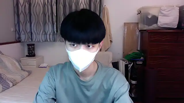 Snapshot of kai101010 chatting on October 24, 3:52 pm kai101010 online show from October 24, 3:52 pm