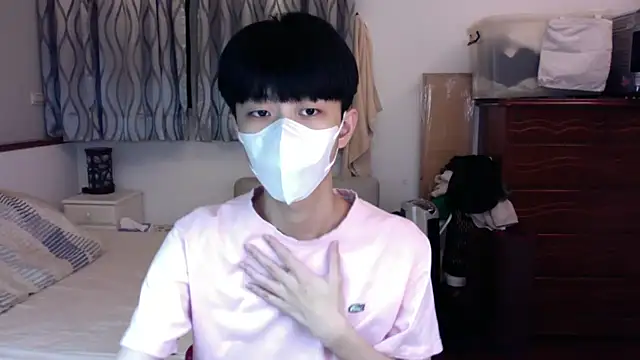 Snapshot of kai101010 chatting on October 25, 3:40 pm kai101010 online show from October 25, 3:40 pm