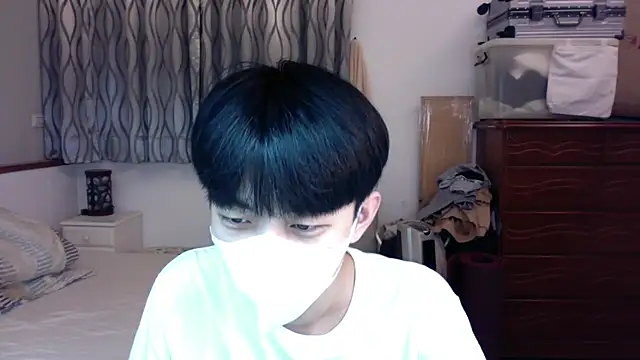 Snapshot of kai101010 chatting on October 29, 4:20 pm kai101010 online show from October 29, 4:20 pm