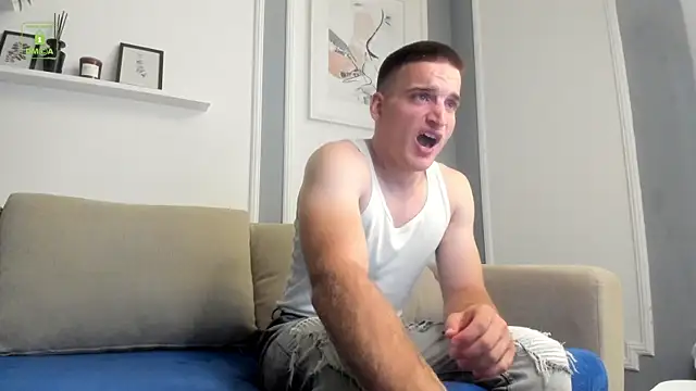 Snapshot of Dustin_Cage chatting on September 24, 11:35 am Dustin Cage online show from September 24, 11:35 am