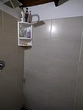 Snapshot of Suzanelee1 chatting on October 10, 10:31 pm Suzanelee1 online show from October 10, 10:31 pm