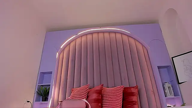 KeendraFox  online show from October 4, 5:22 pm