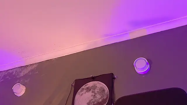 KeendraFox  online show from November 7, 10:15 am