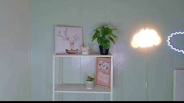 KeendraFox  online show from February 5, 10:31 am