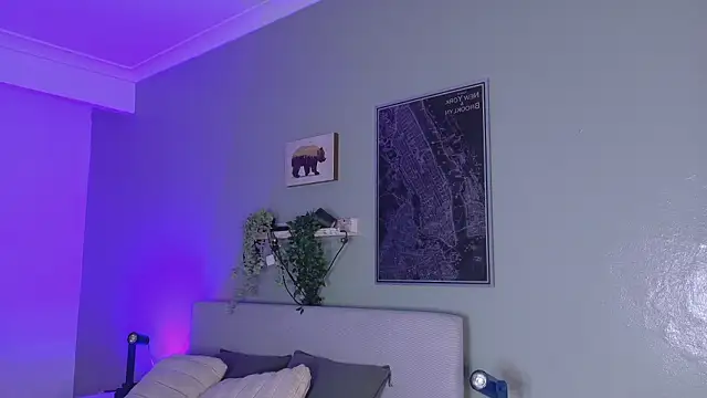 KeendraFox  online show from March 27, 10:15 am