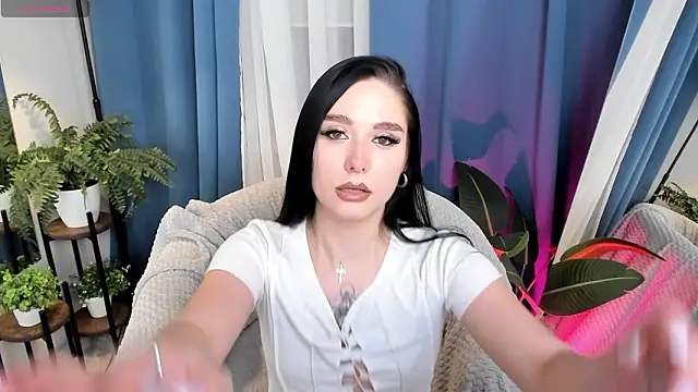 B Monica  online show from February 5, 8:46 pm