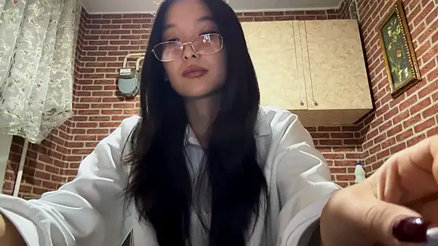 EmmaLeexth online show from September 28, 3:28 pm