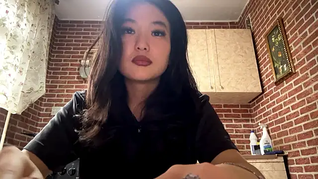 EmmaLeexth online show from March 9, 10:08 am