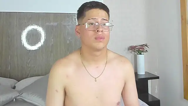 Snapshot of davidcruz16 chatting on September 25, 2:59 am davidcruz16 online show from September 25, 2:59 am