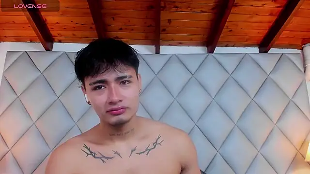 Clement Reyes online show from December 19, 1:07 pm