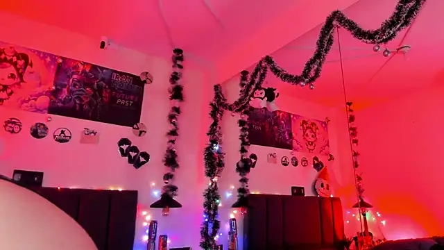 SabrinaV  online show from January 6, 11:25 am