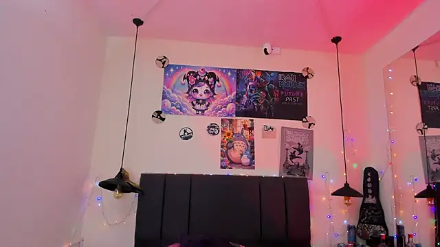 SabrinaV  online show from May 5, 11:18 am