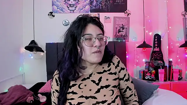SabrinaV  online show from May 19, 11:27 am