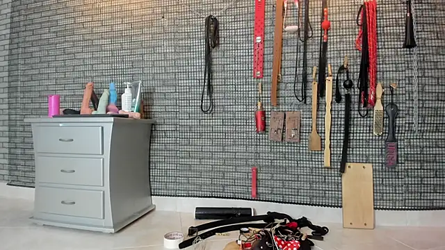 Snapshot of BDSM_MEDUZA chatting on March 7, 4:31 am BDSM MEDUZA online show from March 7, 4:31 am