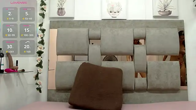 Malia Brown1 online show from October 10, 2:27 pm