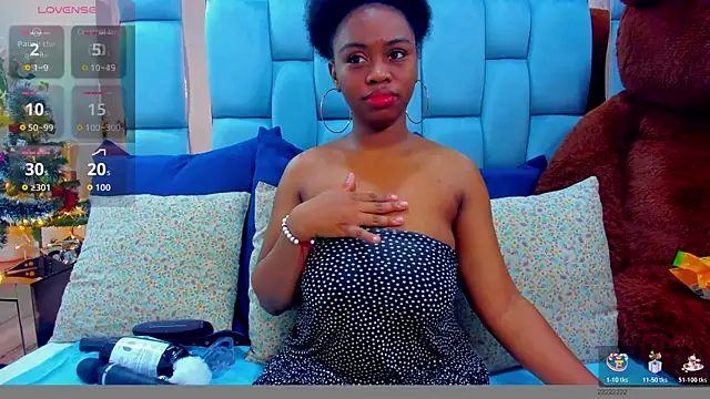 Snapshot of hazellanee chatting on November 28, 4:37 am hazellanee online show from November 28, 4:37 am