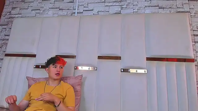 ANLLELOAndANGELA online show from October 10, 3:55 pm