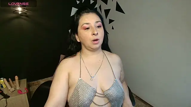 Snapshot of AgataThompson_ chatting on October 13, 8:53 pm AgataThompson online show from October 13, 8:53 pm