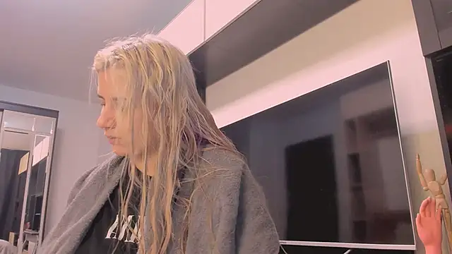 BarbaraSiren online show from October 29, 1:02 pm