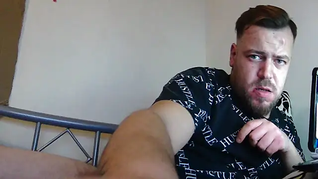 Snapshot of BiologicCargo752 chatting on December 5, 7:54 pm BiologicCargo752 online show from December 5, 7:54 pm