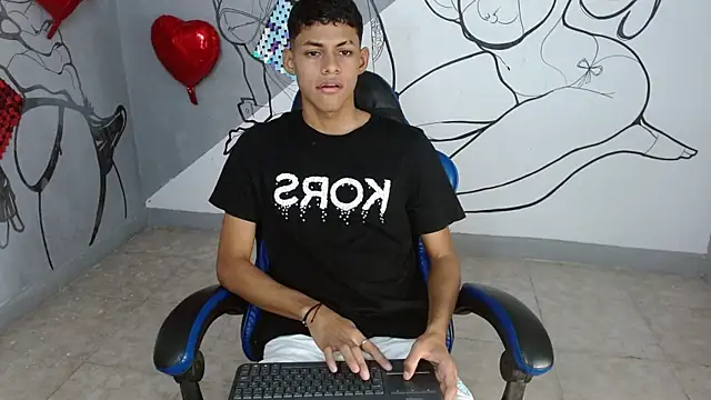 Snapshot of deivid_bigcock1 chatting on September 25, 12:14 am deivid bigcock1 online show from September 25, 12:14 am