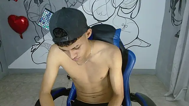 Snapshot of deivid_bigcock1 chatting on September 28, 12:49 am deivid bigcock1 online show from September 28, 12:49 am