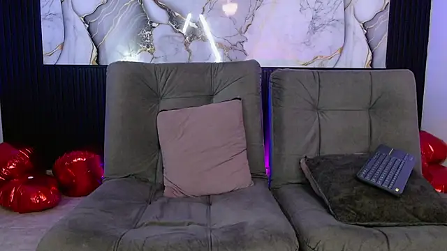 Snapshot of deivid_bigcock1 chatting on October 12, 12:31 am deivid bigcock1 online show from October 12, 12:31 am