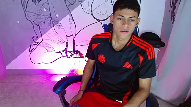 Snapshot of deivid_bigcock1 chatting on December 5, 6:26 pm deivid bigcock1 online show from December 5, 6:26 pm