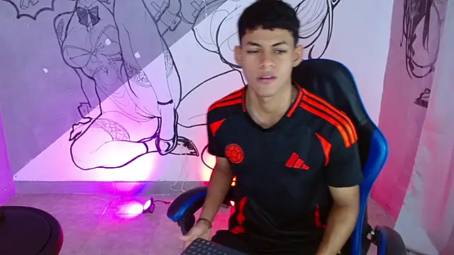 Snapshot of deivid_bigcock1 chatting on December 14, 6:34 pm deivid bigcock1 online show from December 14, 6:34 pm